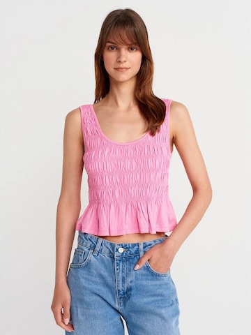 Dilvin Top in Pink: front