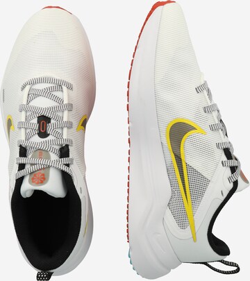 Sneaker de alergat 'Downshifter 12' de la NIKE pe alb