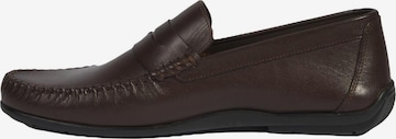 Desa - Mocasines 'Slip-Ons' en marrón: frente