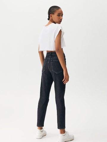 Pull&Bear Regular Jeans in Schwarz