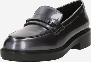 Chaussure basse Calvin Klein en noir : devant