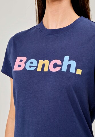 BENCH T-Shirt in Blau