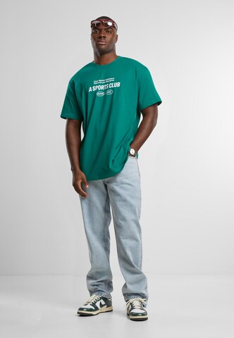 Mister Tee Shirt in Green