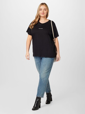 T-shirt Calvin Klein Curve en noir