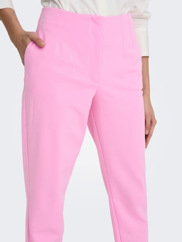 Coupe slim Pantalon 'JADA-MERLE' ONLY en rose