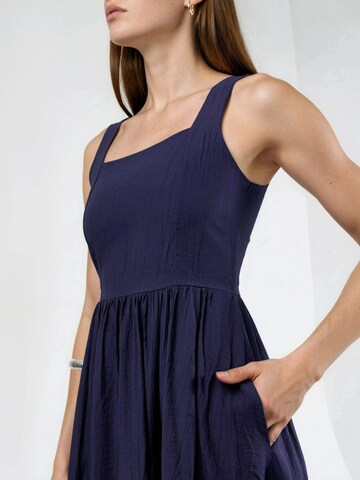Robe Busem en bleu
