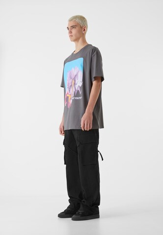 Lost Youth T-Shirt 'Blurred Flowers' in Grau