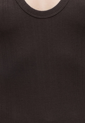 GAP Top in Brown