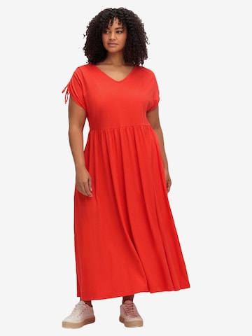 Robe SHEEGO en rouge : devant