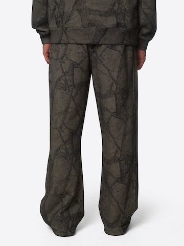 Good For Nothing Wide Leg Hose in Braun
