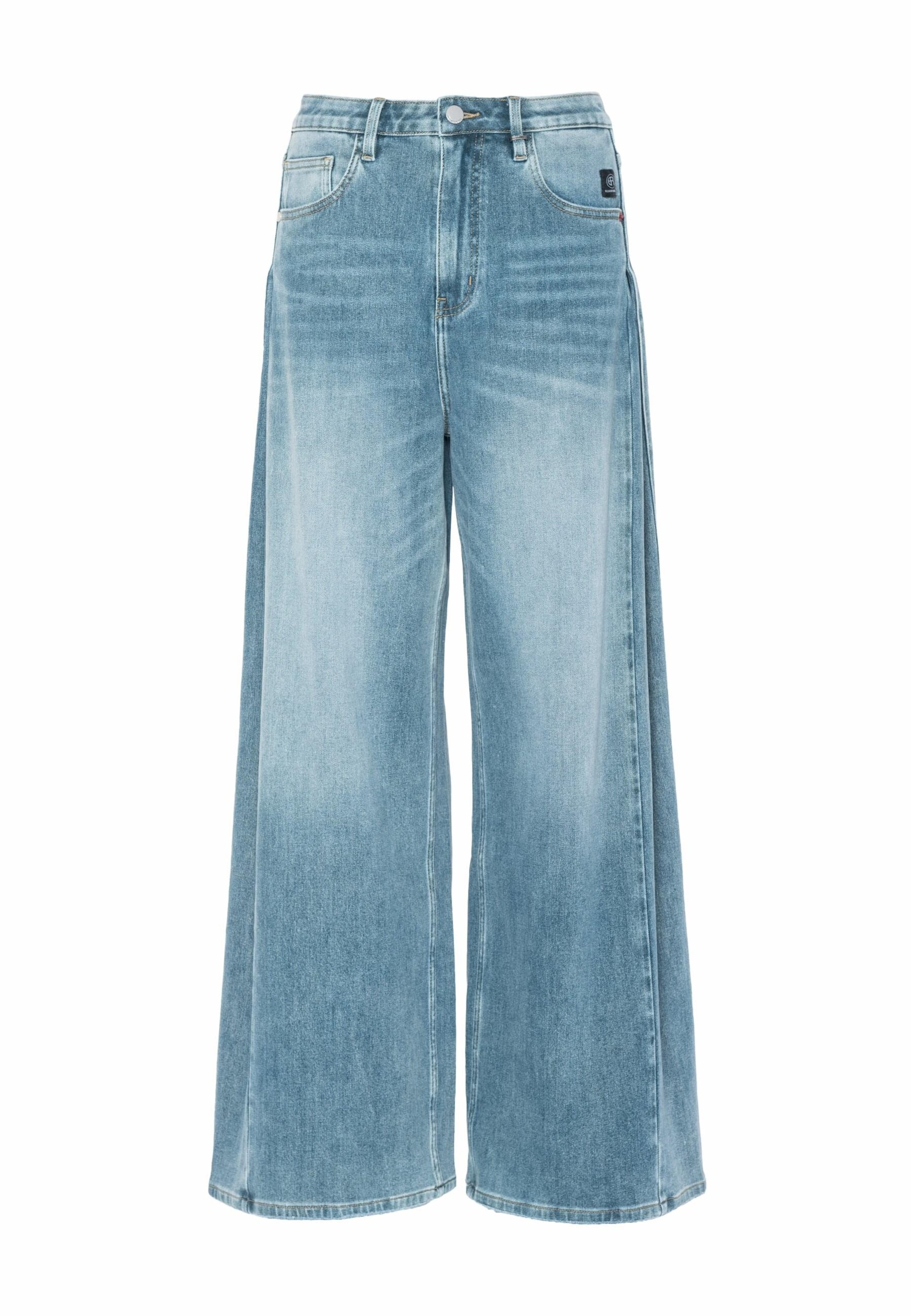 Elias Rumelis Jean 'Eireen' en bleu denim, Vue avec produit