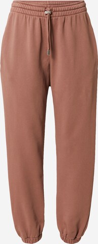 A LOT LESS Tapered Pants 'Ida' in Brown: front