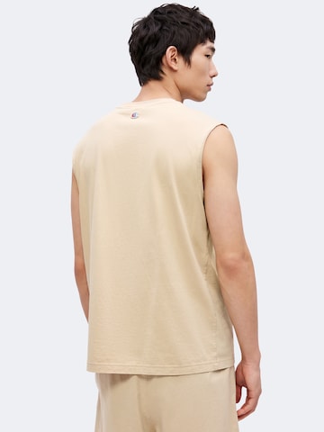 Tricou de la Champion pe bej
