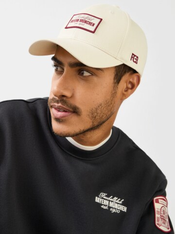 FC BAYERN MÜNCHEN Cap in White: front