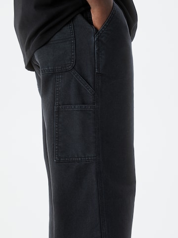 Pull&Bear Широка кройка Панталон в черно
