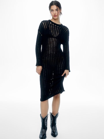 Pull&Bear Knit dress in Black: front