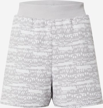 Reebok Loosefit Sportshorts in Grau: predná strana