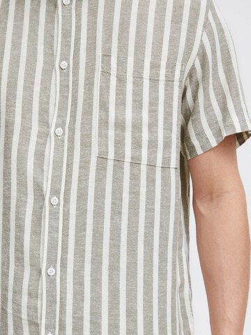 !Solid Regular fit Button Up Shirt 'Fried' in Green