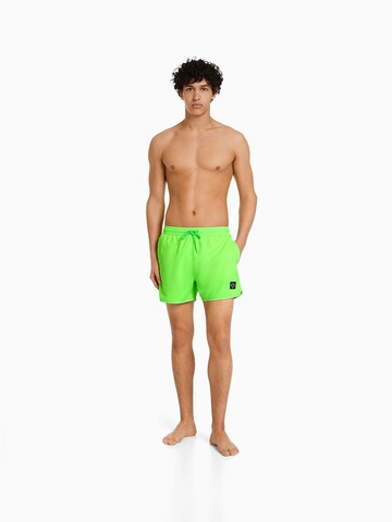 Shorts de bain Bershka en vert