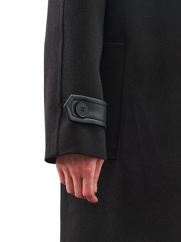 MANUKA Winter Jacket in Black