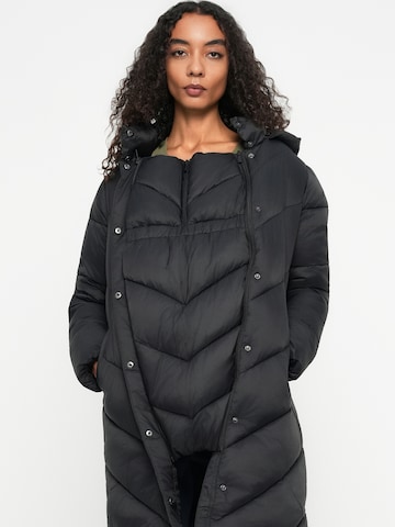 Only Maternity Mantel 'OLMMAMA ACALA' in Schwarz