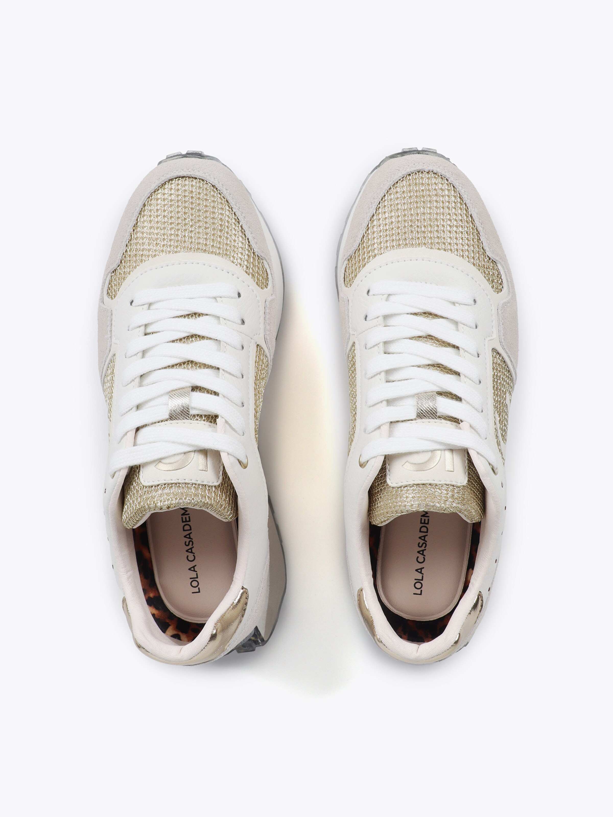 Lola Casademunt Низкие кроссовки в Бежевый