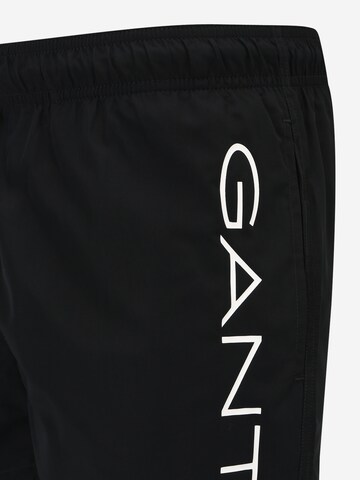 GANT Badshorts i svart