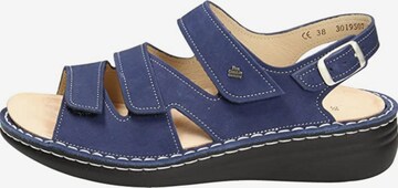 Finn Comfort Sandale in Blau