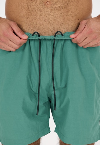 NOU Board shorts 'Eyemouth V2' in Green