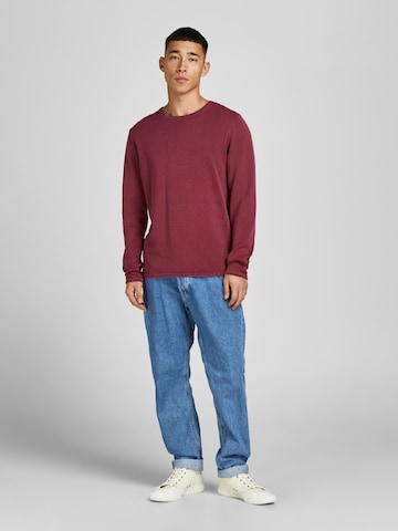 JACK & JONES - Regular Fit Pullover 'Leo' em vermelho