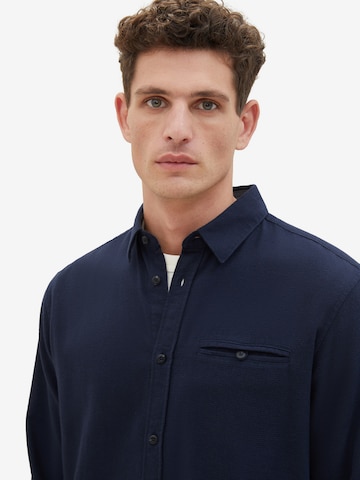 Coupe regular Chemise TOM TAILOR en bleu