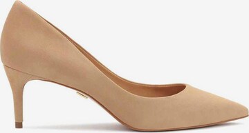 Kazar Pumps in Bruin