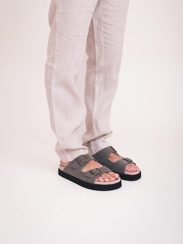 nae Vegan Shoes - Sandalias 'DARKU' en verde