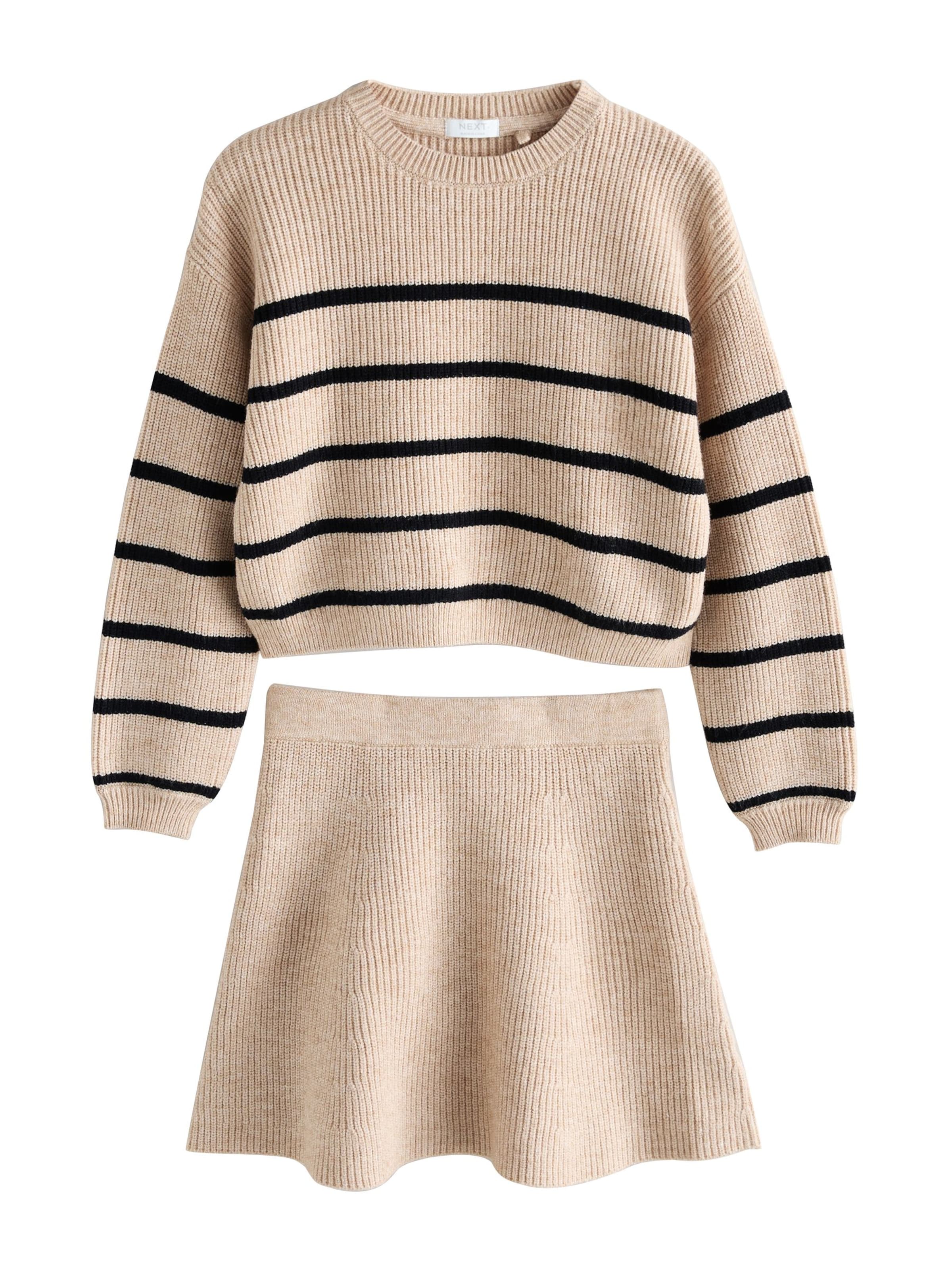 Next Комплект в кафяво: отпред