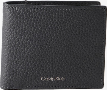 Calvin Klein Plånbok i grå: framsida