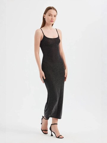 Hiccup Jurk in Zwart