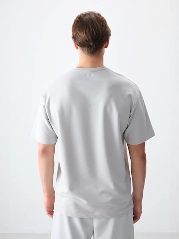 Tommy Life Shirt in Grey