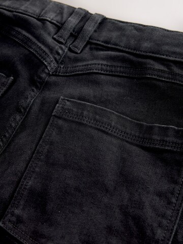 Next Skinny Farkut värissä musta