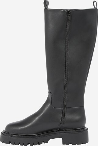 Monki Boots in Black