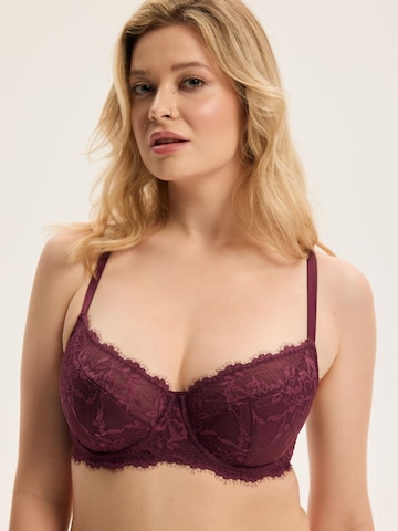 Balconcino Reggiseno 'Schalen-BH Cloe, florale Spitze - für glatte Silhouette unter Kleidung' di ESOTIQ in marrone: frontale