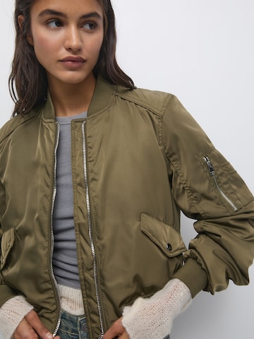 Veste mi-saison Pull&Bear en vert