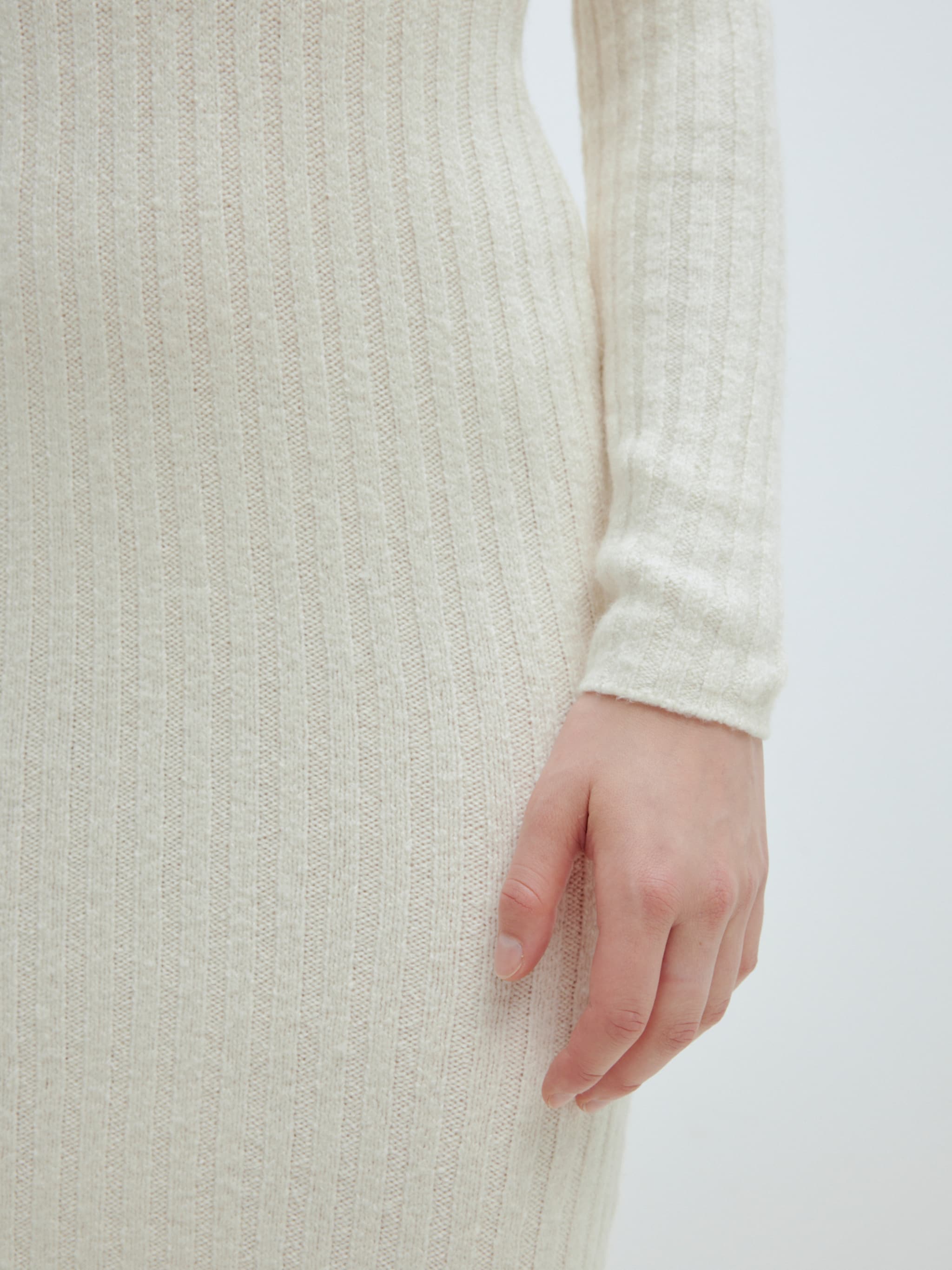 EDITED Produkte Kleid 'Saphia' offwhite
