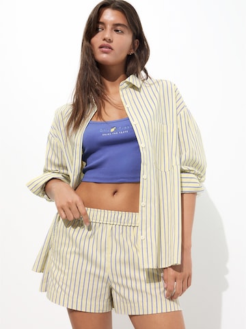 regular Pantaloni di Pull&Bear in giallo