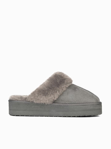 Island Boot Пантофи 'EMESTA' в сиво