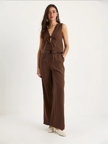 Completo pantalone di Bianco Lucci in marrone