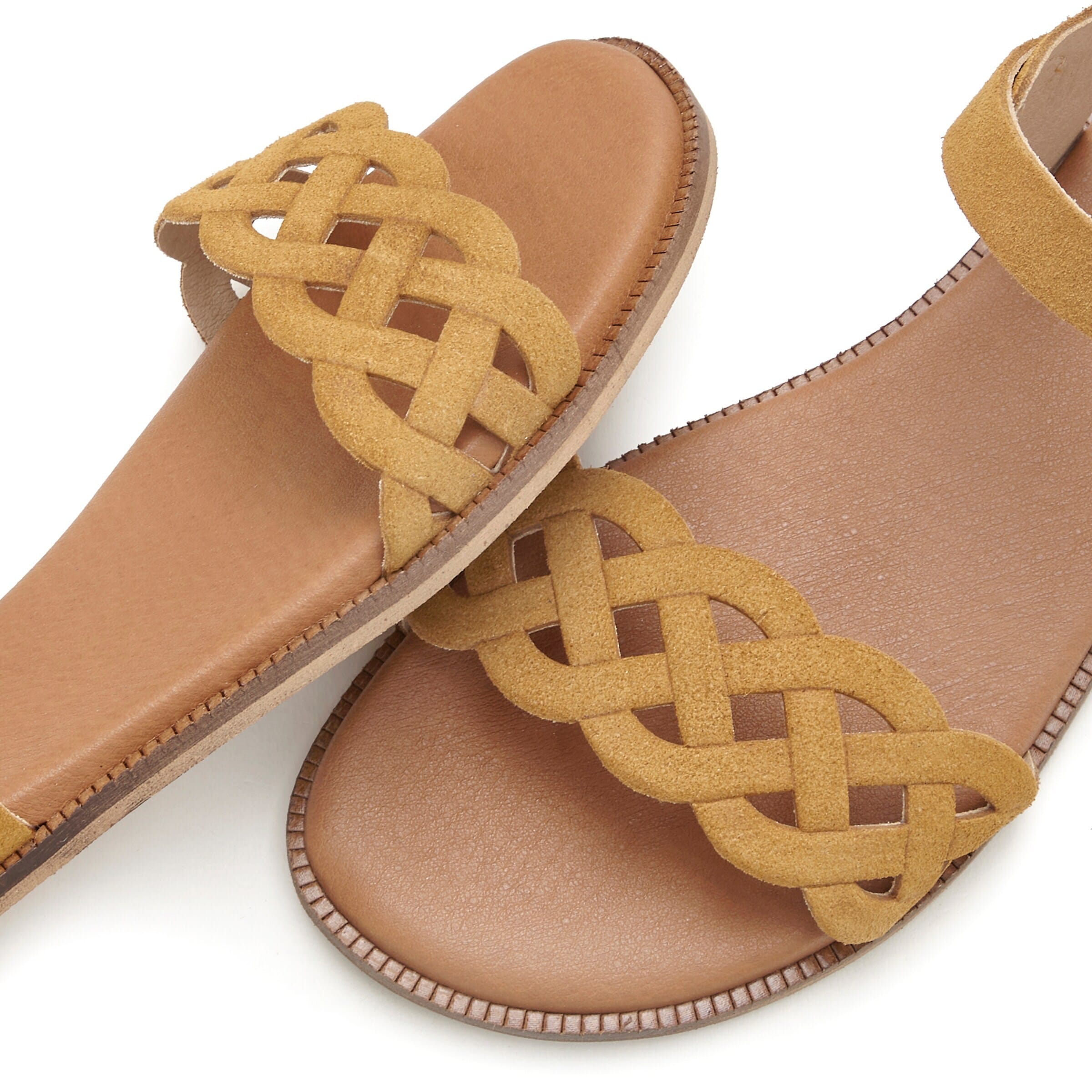 LASCANA Sandal in Brown