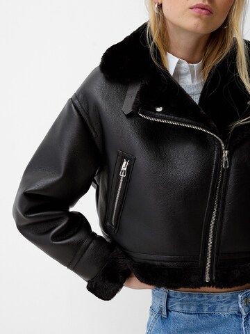 Giacca di mezza stagione di Bershka in nero
