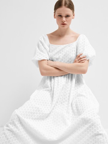 Robe d’été 'Anelli' SELECTED en blanc