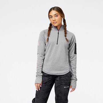 T-shirt fonctionnel new balance en gris : devant