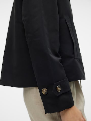 VERO MODA Overgangsfrakke 'VMCHLOEMIA' i sort